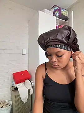 BaddestAss22 online show from November 2025 10:43:02 AM