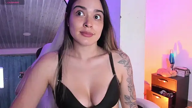MiaVillalobos online show from May 2026 12:29:01 AM