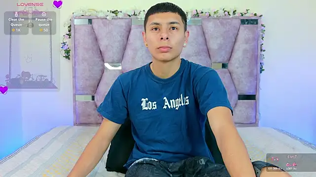 lana and liam  online show from December 2025 09:38:01 AM