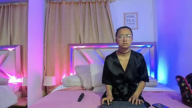 Snapshot of bravepetunia chatting on October 2025 12:13:02 PM bravepetunia online show from October 2025 12:13:02 PM