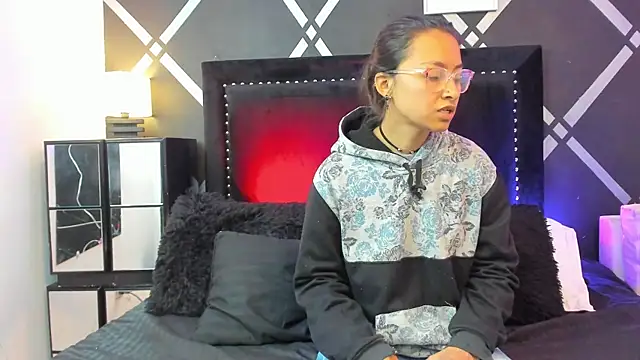 Snapshot of bravepetunia chatting on October 2025 01:10:01 PM bravepetunia online show from October 2025 01:10:01 PM