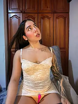 KaditaNavarro online show from June 2026 11:07:01 PM
