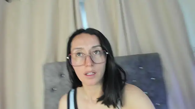 Ginevra esposito online show from July 2026 12:44:01 PM
