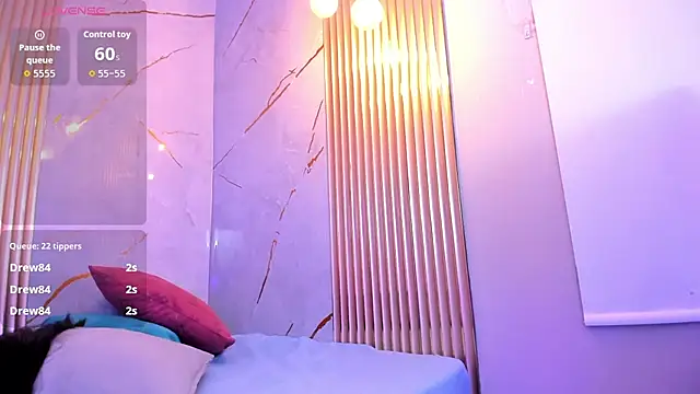 Ivone Rose  online show from November 2025 07:03:02 AM