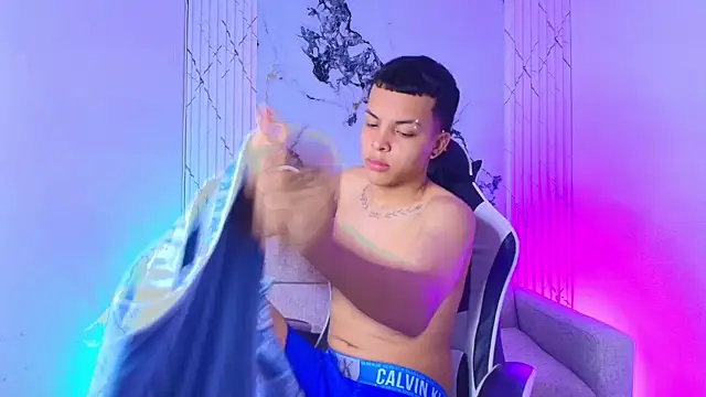 ThiagoCollin online show from September 2025 09:48:01 PM