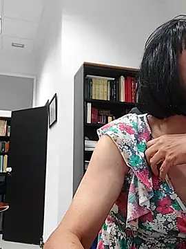 Emily de Carla online show from November 2025 03:45:01 PM