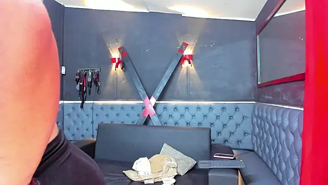 Stephy  online show from November 2025 08:41:02 PM