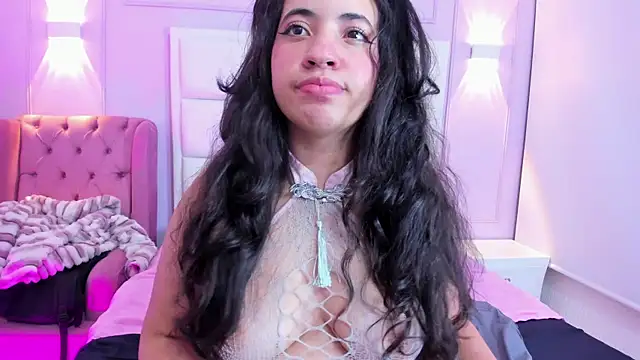 Nicol Chang online show from April 2026 04:45:02 AM