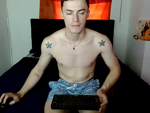 Snapshot of Ken_bigcock77 chatting on September 2025 06:08:02 PM Ken bigcock77 online show from September 2025 06:08:02 PM