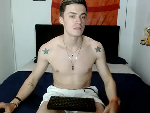 Snapshot of Ken_bigcock77 chatting on September 2025 04:16:01 AM Ken bigcock77 online show from September 2025 04:16:01 AM