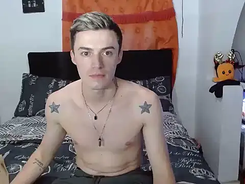 Snapshot of Ken_bigcock77 chatting on November 2025 01:52:02 AM Ken bigcock77 online show from November 2025 01:52:02 AM