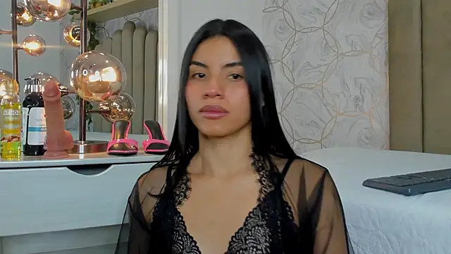 naia cox online show from March 2026 03:43:01 AM