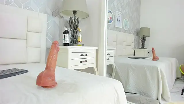 naia cox online show from March 2026 08:26:33 AM