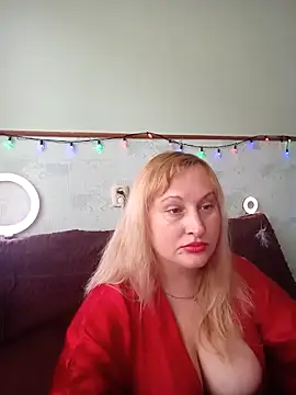 Snapshot of XHelenaX90 chatting on March 2025 11:45:02 AM XHelenaX90 online show from March 2025 11:45:02 AM