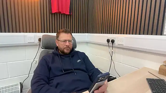 bilf1978 online show from March 2026 07:48:02 AM