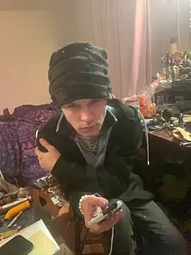 XanderOzzz online show from December 2025 10:13:01 AM