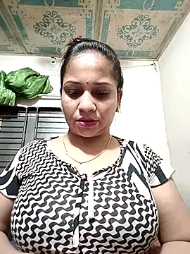 Snapshot of Payel_50 chatting on June 2026 03:18:01 PM Payel 50 online show from June 2026 03:18:01 PM