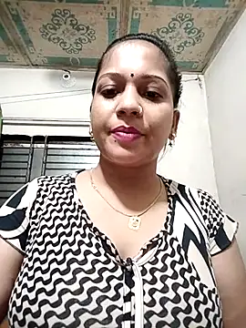 Snapshot of Payel_50 chatting on July 2026 05:37:02 PM Payel 50 online show from July 2026 05:37:02 PM