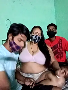 LoveOnStream online show from October 2025 11:49:02 PM