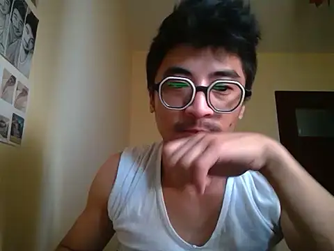 Lokomo32 online show from May 2026 03:28:01 PM
