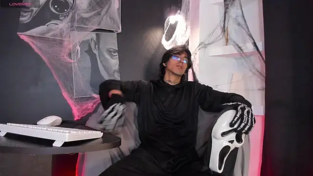 jett savage online show from October 2025 01:45:02 PM