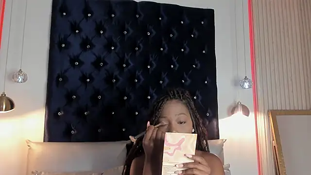 AbbieCyruz online show from October 2025 11:52:02 AM