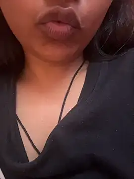 Snapshot of rimasharma_10 chatting on May 2026 02:18:02 AM rimasharma 10 online show from May 2026 02:18:02 AM