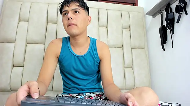 Felipe Cold online show from September 2025 02:25:01 AM