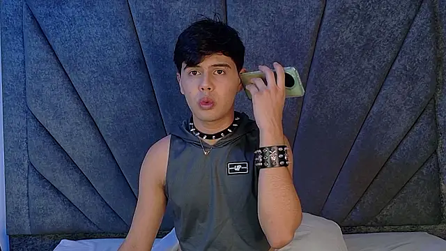 Snapshot of Felipe_Cold chatting on March 2026 02:29:02 AM Felipe Cold online show from March 2026 02:29:02 AM