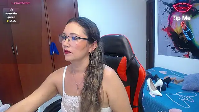 Snapshot of noelia_milf19 chatting on July 2026 11:30:01 PM noelia milf19 online show from July 2026 11:30:01 PM