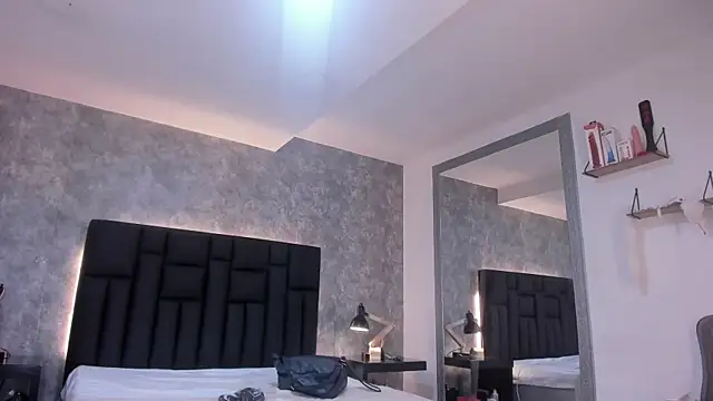 Snapshot of crystaldarliing chatting on January 2026 08:46:02 PM crystaldarliing online show from January 2026 08:46:02 PM