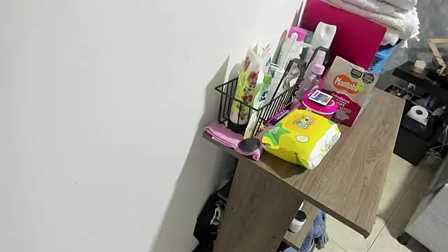 Snapshot of crystaldarliing chatting on February 2026 04:03:02 PM crystaldarliing online show from February 2026 04:03:02 PM