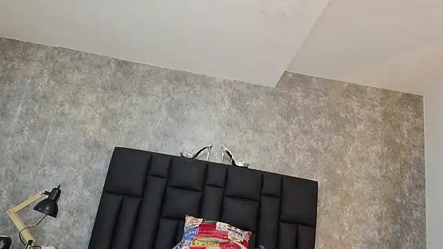 crystaldarliing online show from March 2026 03:01:02 PM