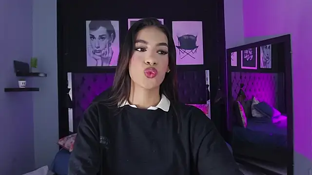 Snapshot of kitty_collins_ chatting on February 2026 11:59:01 AM kitty collins online show from February 2026 11:59:01 AM