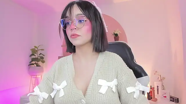 Clara Luu online show from March 2026 03:01:02 AM