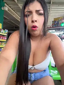 Snapshot of Isaa-Sweet chatting on July 2026 04:00:01 PM Isaa-Sweet online show from July 2026 04:00:01 PM