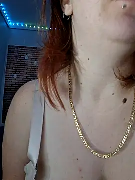 queenpeaches121 online show from November 2025 11:48:01 PM