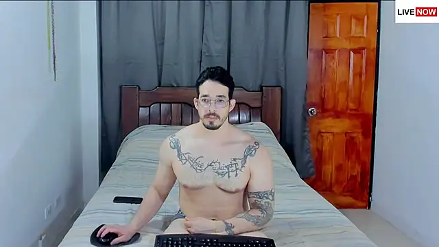 Hunter Hoott online show from March 2026 12:38:01 AM