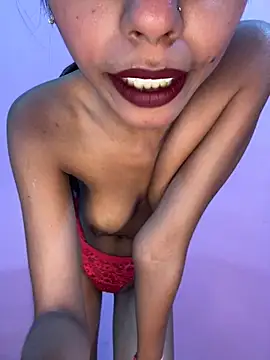 Snapshot of Small_Titss chatting on April 2026 05:52:01 AM Small Titss online show from April 2026 05:52:01 AM