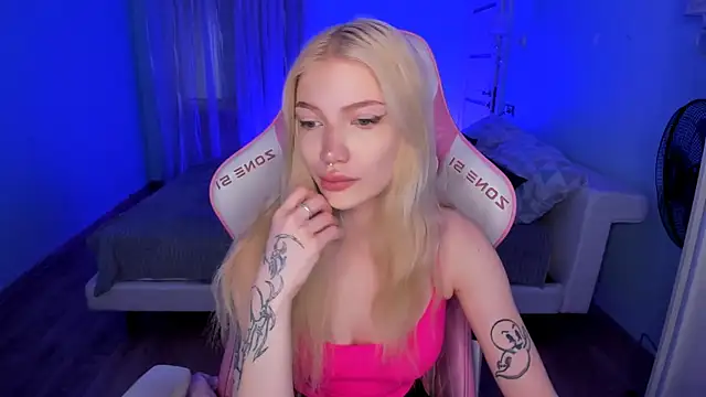 AnyaTaylor  online show from February 2026 02:45:01 AM