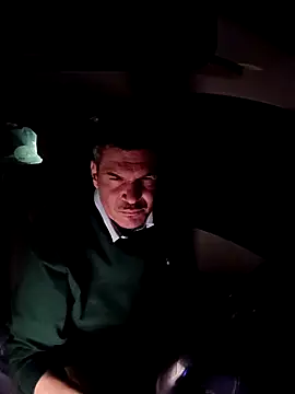 twitshe online show from November 2025 09:14:02 PM