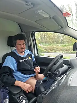 twitshe online show from March 2026 12:33:01 PM