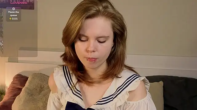 Snapshot of JulietteRain chatting on May 2026 06:25:01 PM JulietteRain online show from May 2026 06:25:01 PM