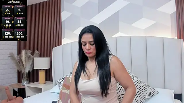 Mommy Naughty online show from February 2026 11:58:02 AM