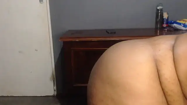 SEXYHUGEASS21 online show from December 2025 04:25:01 PM