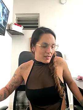 Sophia House  online show from October 2025 06:19:01 PM