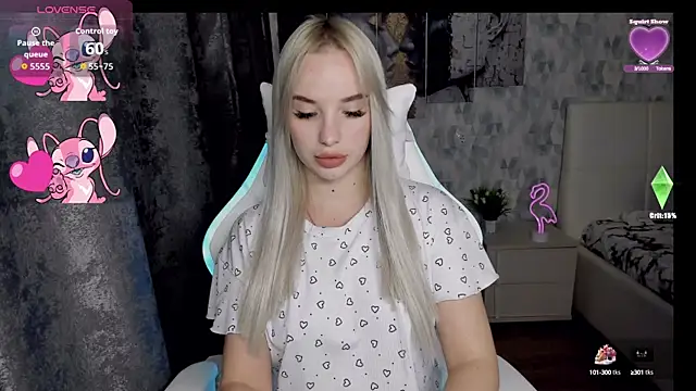 KiraKrox online show from September 2025 06:41:02 PM