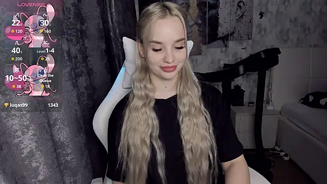 KiraKrox online show from November 2025 09:19:02 PM