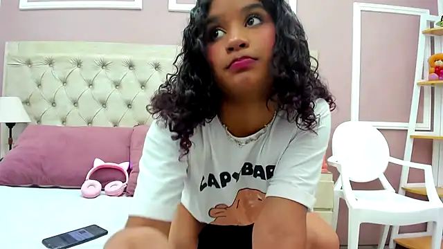 Snapshot of merlyaluna chatting on September 2025 09:17:02 PM merlyaluna online show from September 2025 09:17:02 PM