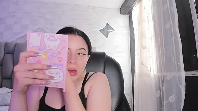 ChannelWhite  online show from September 2025 09:30:01 PM